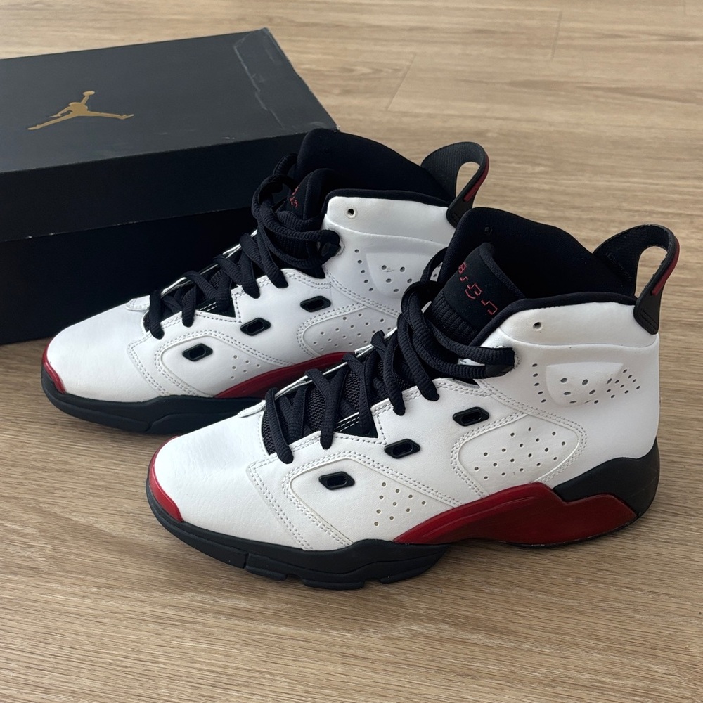 NEW Jordan 6-17-23 Youth Sneakers